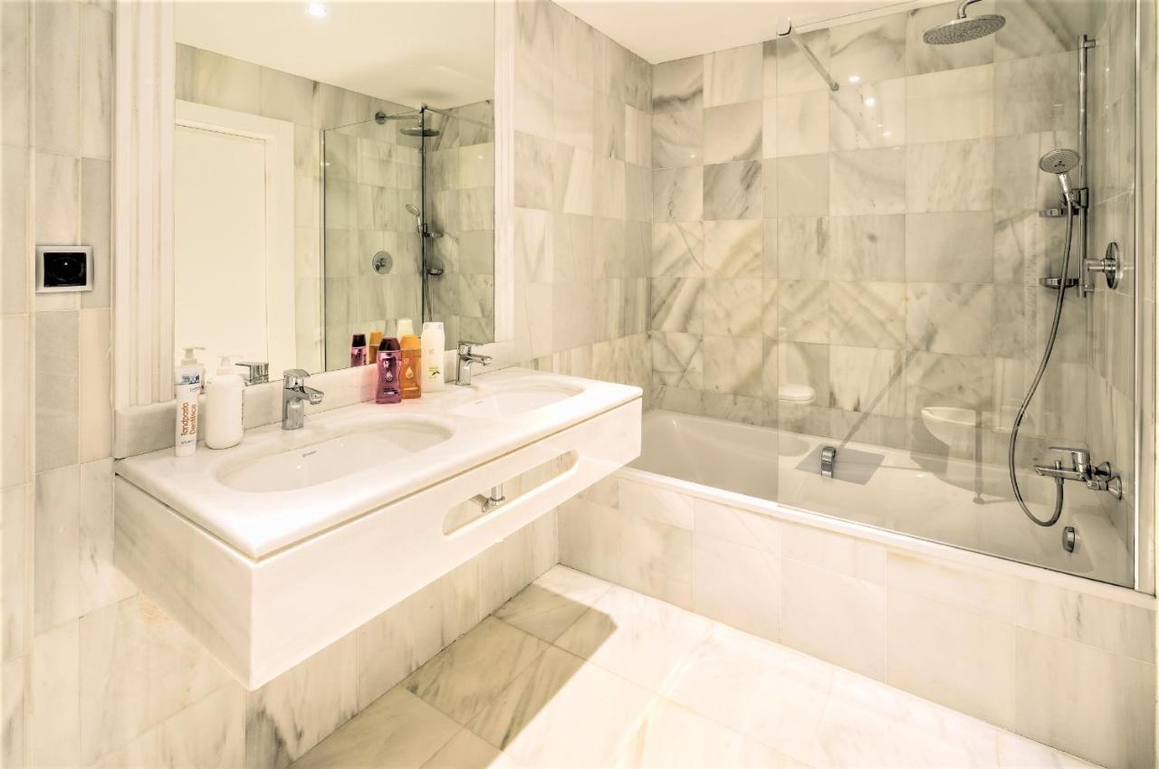 Marble Lodge Apartments In The Center Of アントウェルペン エクステリア 写真